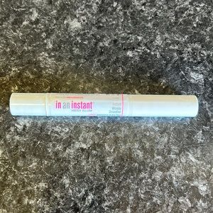 Heidi Klum In an Instant wrinkle smoother. Unopened.